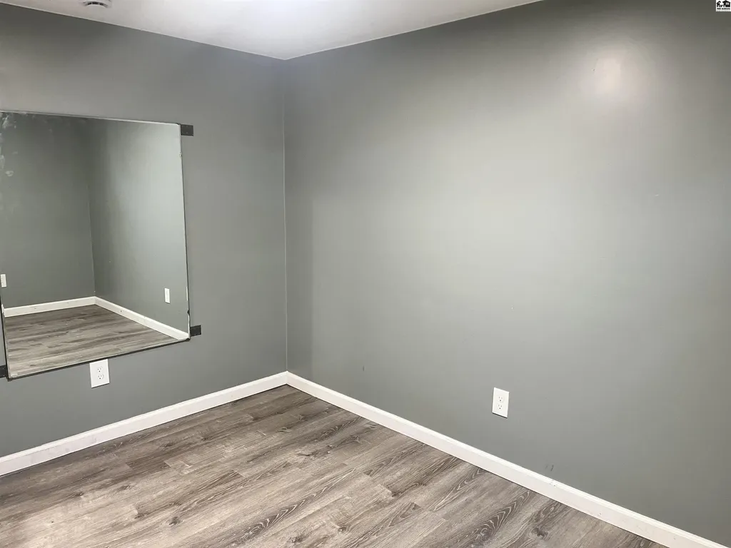 323 W 11th Avenue Hutchinson KS 67501