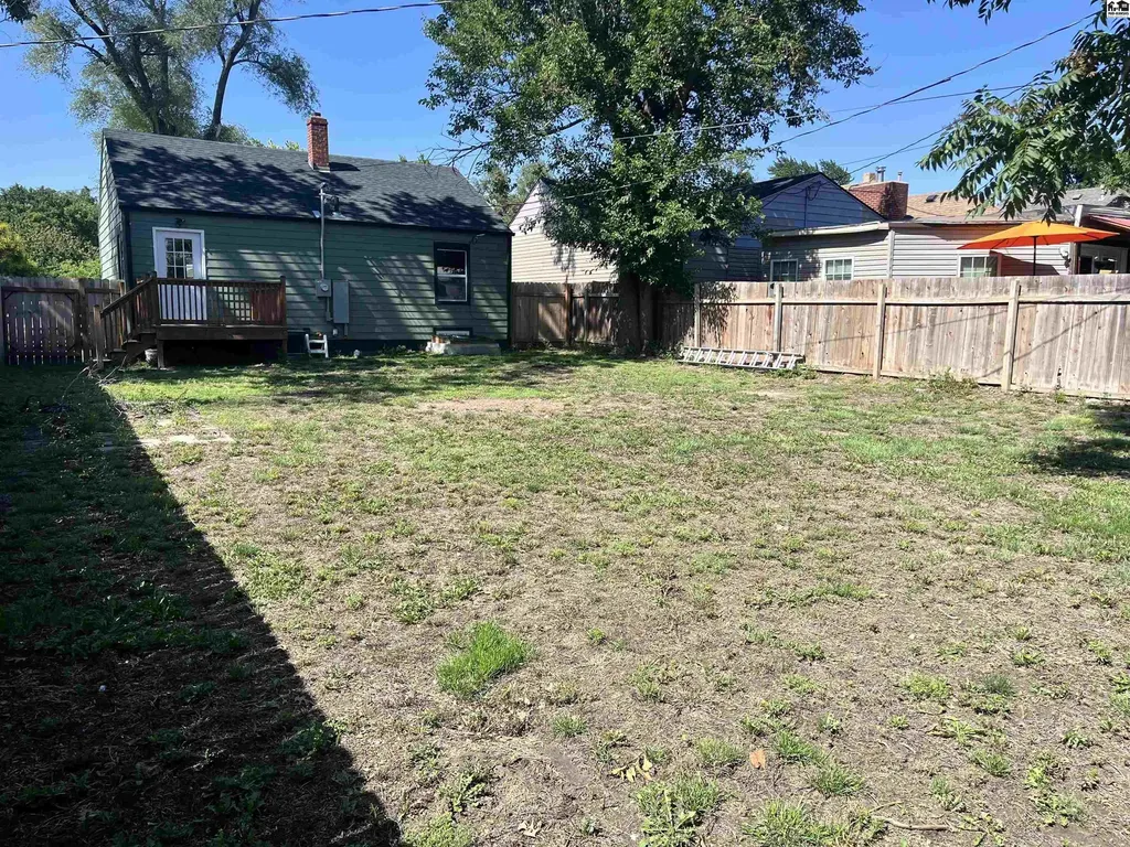 323 W 11th Avenue Hutchinson KS 67501