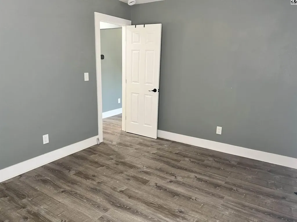 323 W 11th Avenue Hutchinson KS 67501