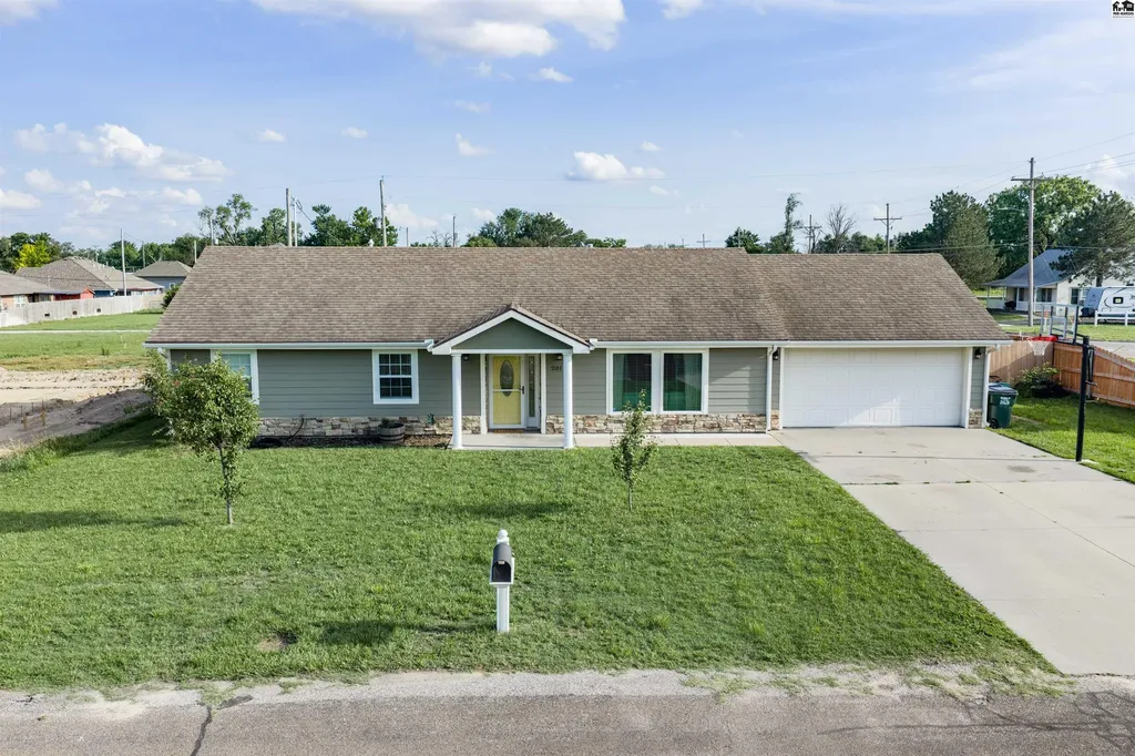 201 E 3rd South Hutchinson KS 67505