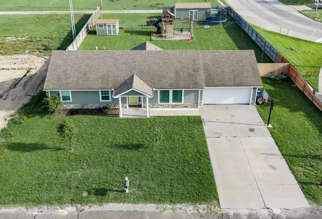 201 E 3rd South Hutchinson KS 67505