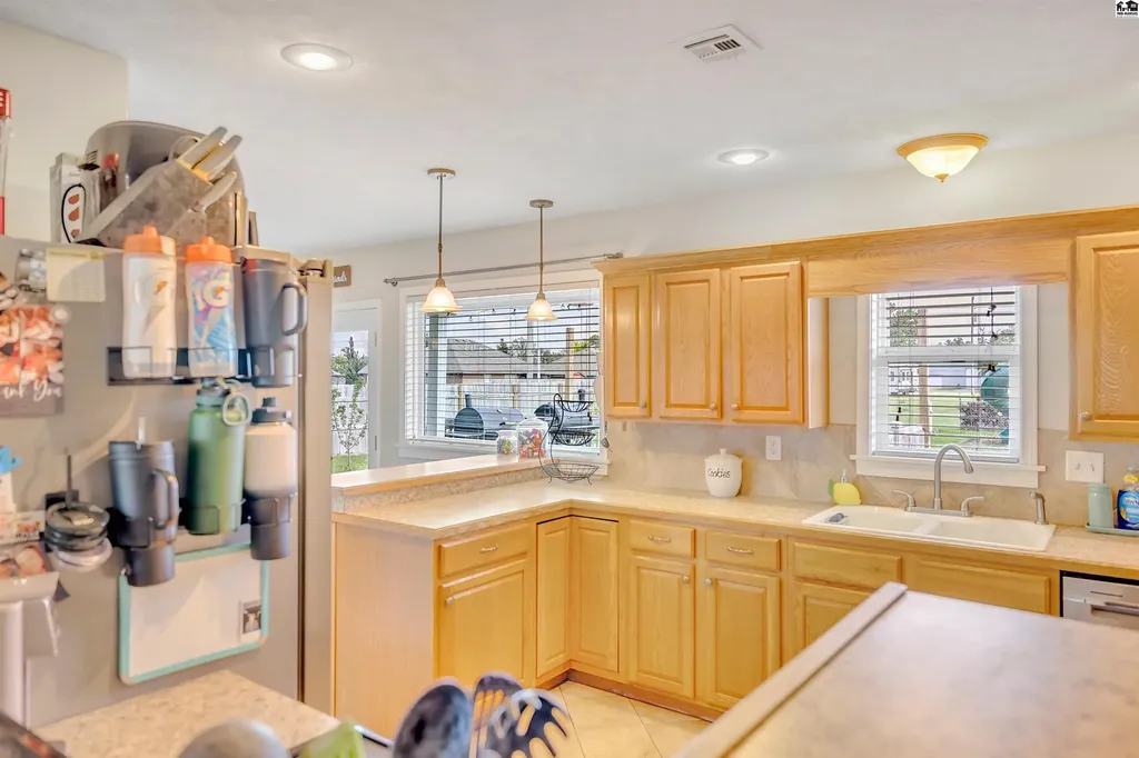 201 E 3rd Avenue South Hutchinson KS 67505