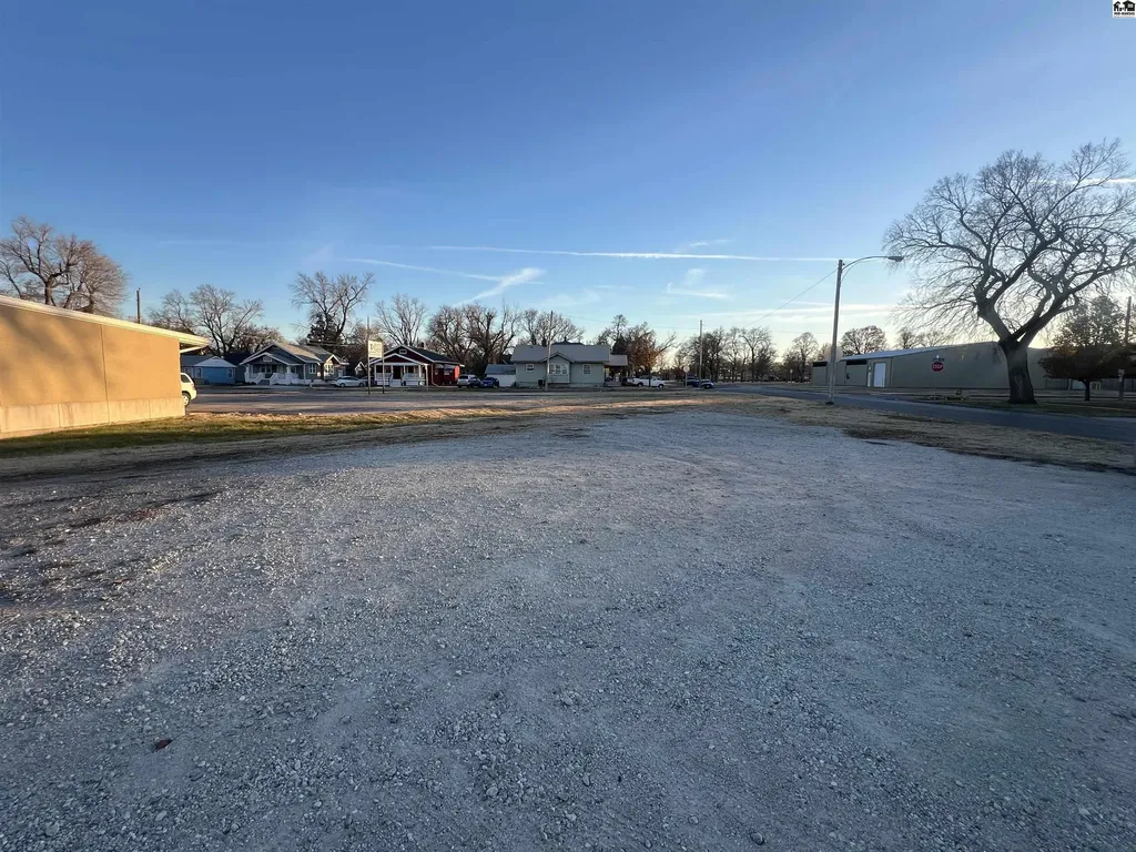 310 N Oak Street Mcpherson KS 67460