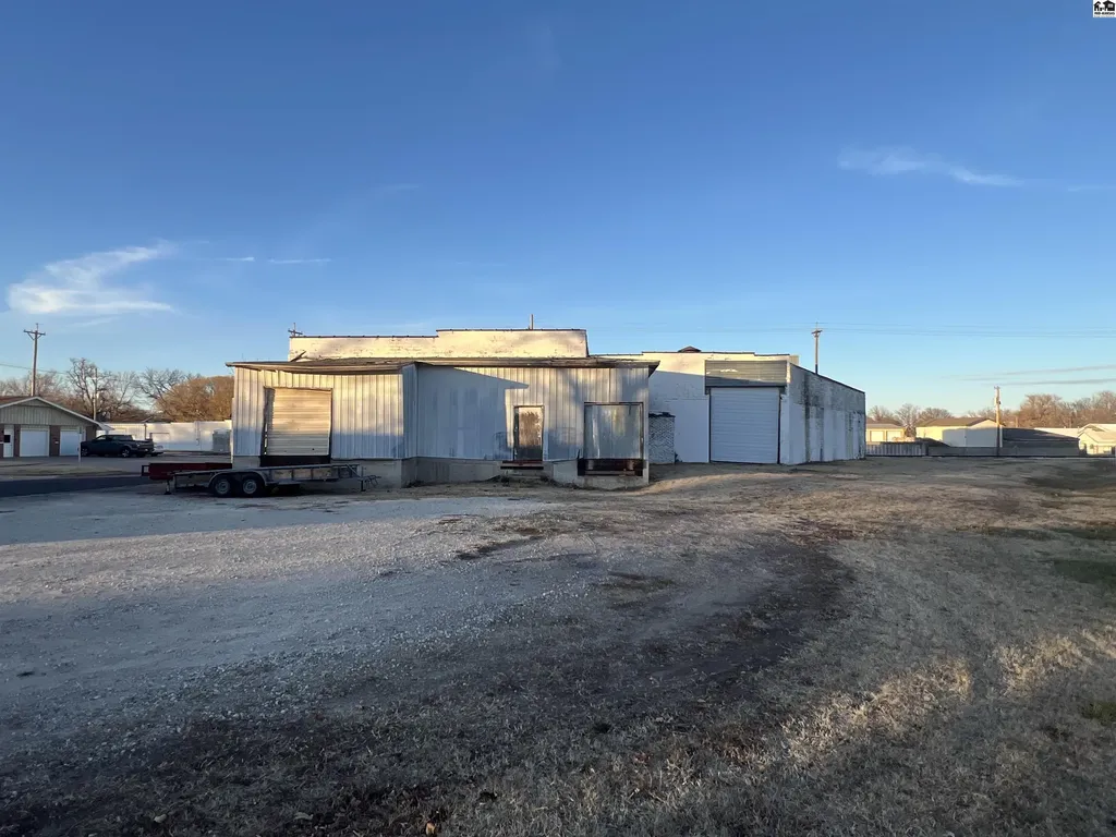 310 N Oak Street Mcpherson KS 67460