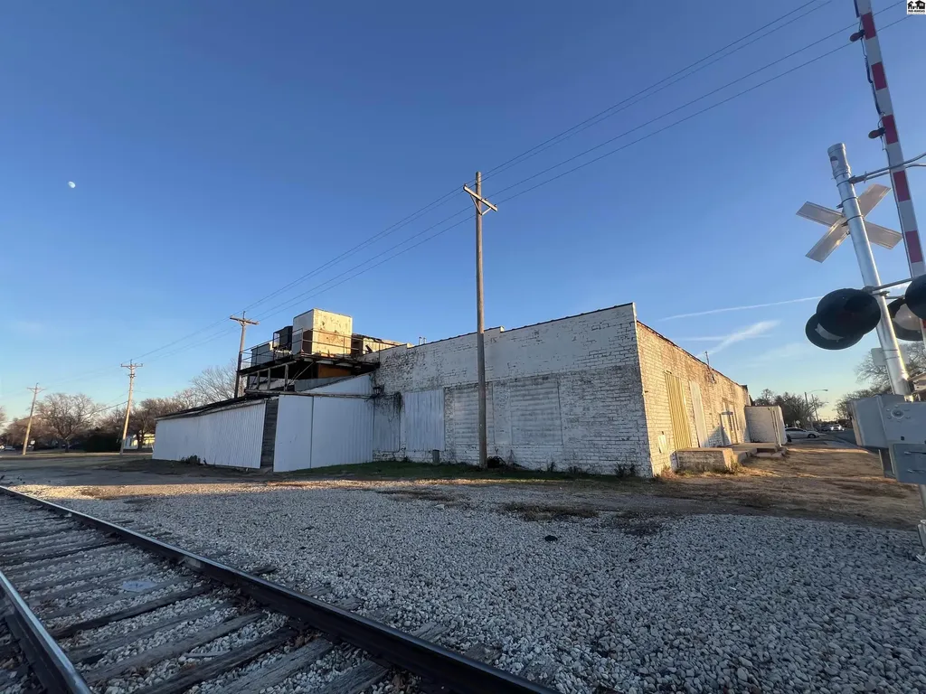 310 N Oak Street Mcpherson KS 67460