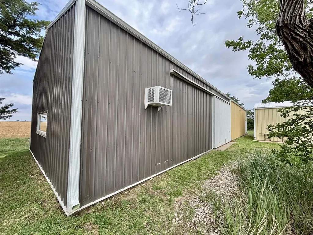 1235 Frontier Road Mcpherson KS 67460