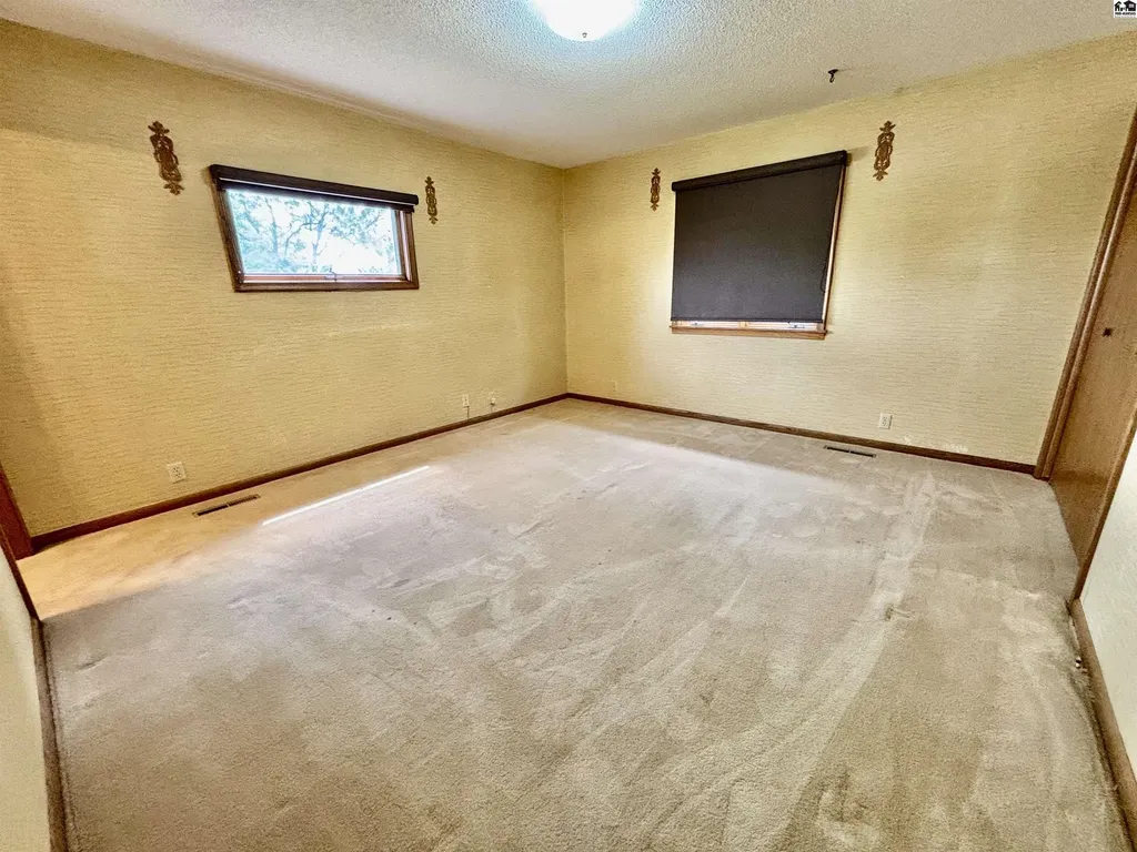 1235 Frontier Road Mcpherson KS 67460