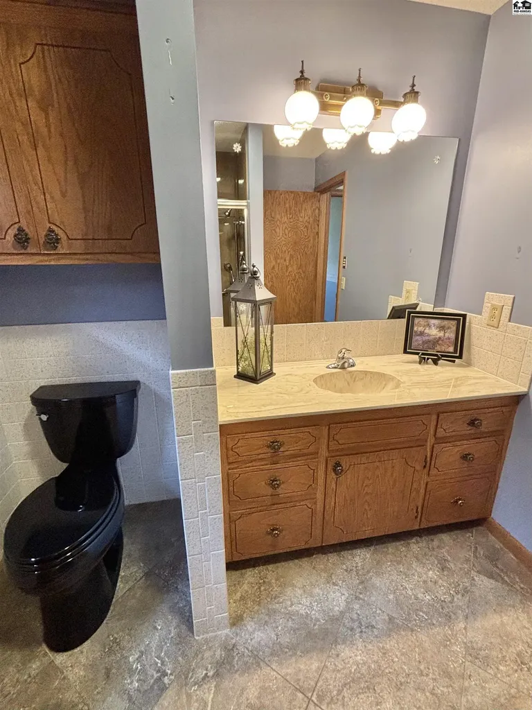 1235 Frontier Road Mcpherson KS 67460