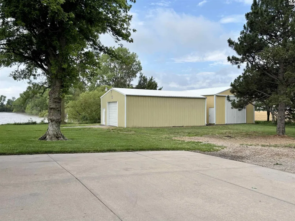 1235 Frontier Road Mcpherson KS 67460