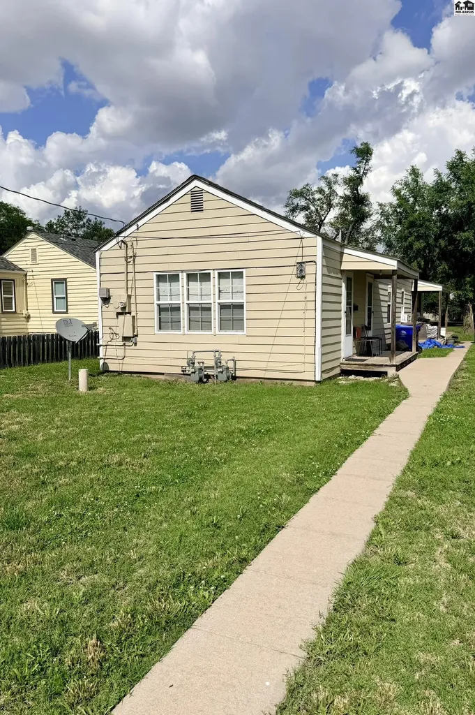 1102-1104 S Ash Street Mcpherson KS 67460