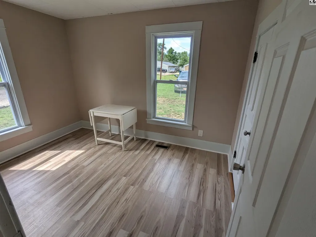 618 W 17th Avenue Hutchinson KS 67501