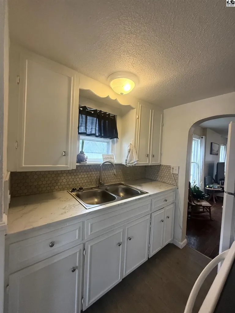 603 E 1st Street Mcpherson KS 67502