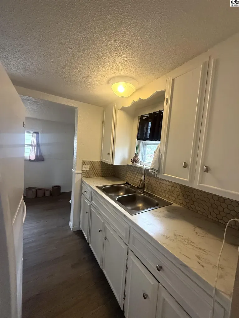 603 E 1st Street Mcpherson KS 67502