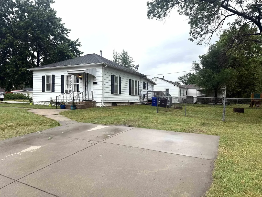 603 E 1st Street Mcpherson KS 67502