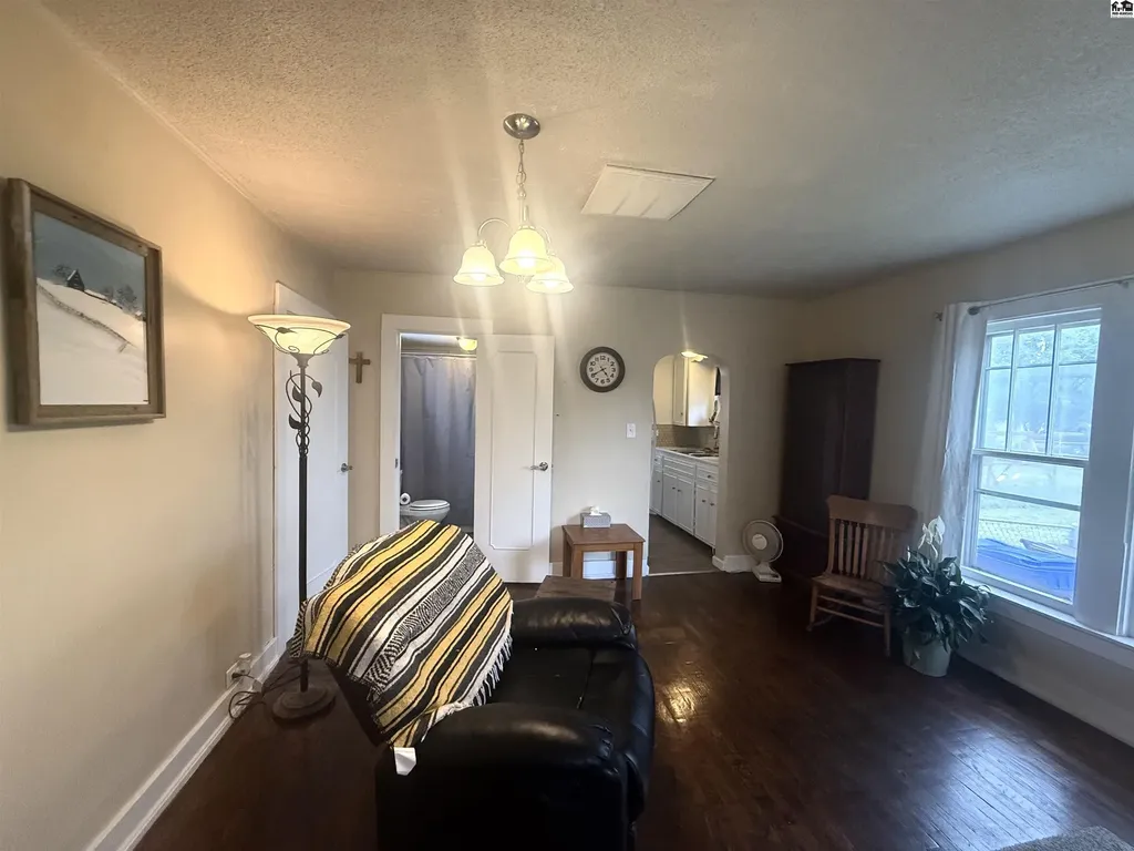 603 E 1st Street Mcpherson KS 67502