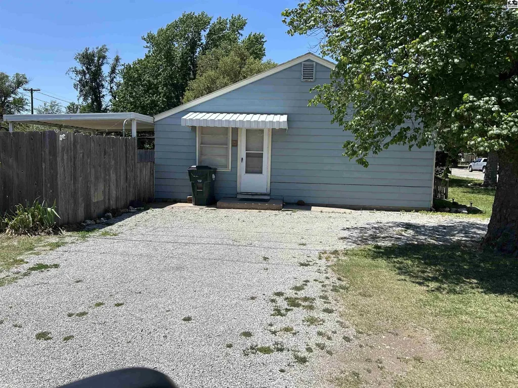 1325 E 8th Avenue Hutchinson KS 67501