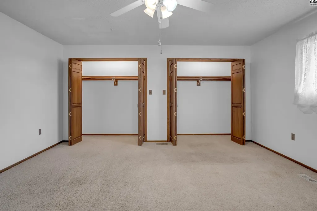 14 Paseo Place Hutchinson KS 67502