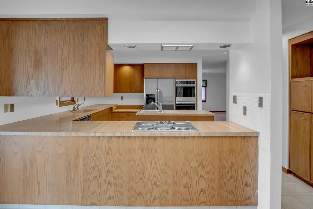 14 Paseo Place Hutchinson KS 67502