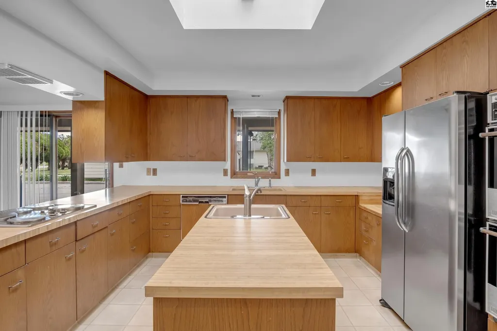 14 Paseo Place Hutchinson KS 67502