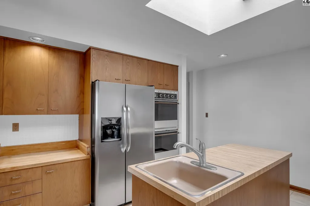 14 Paseo Place Hutchinson KS 67502
