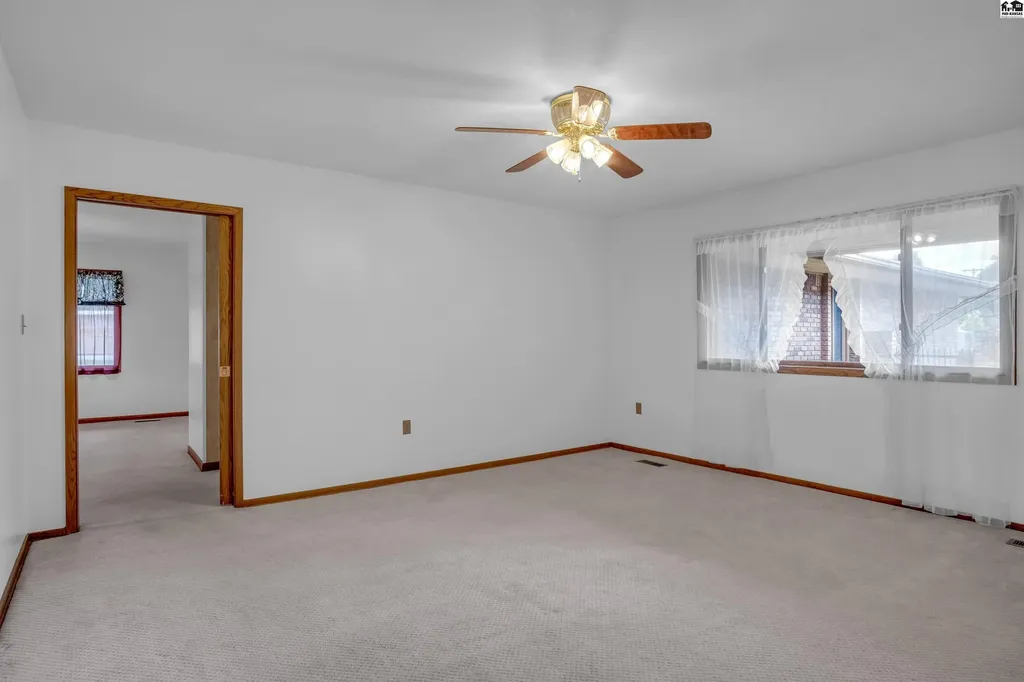 14 Paseo Place Hutchinson KS 67502