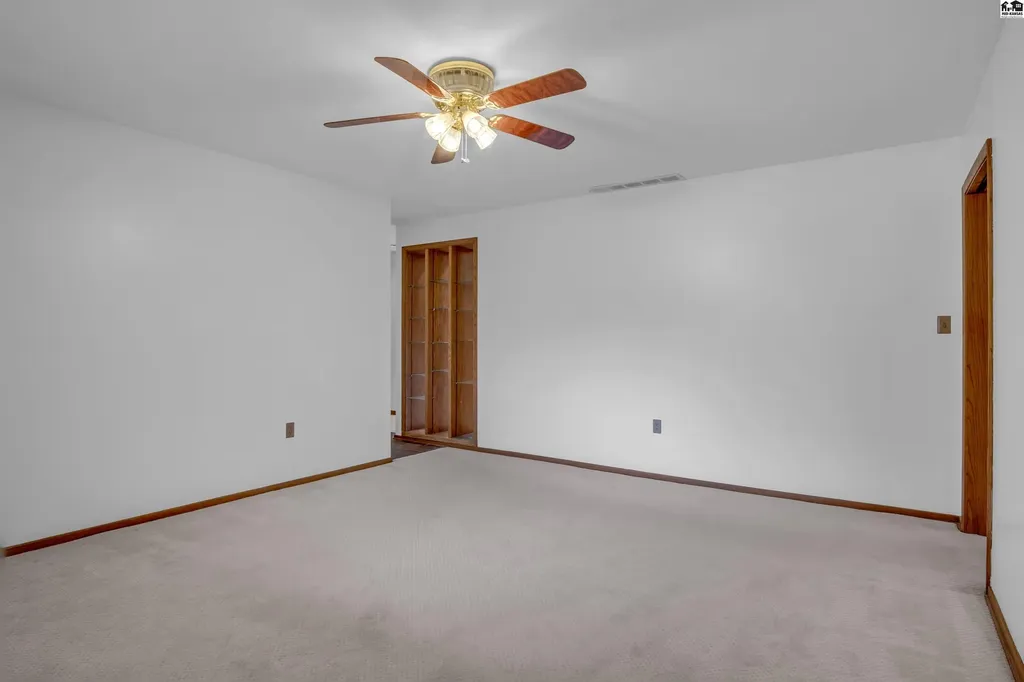 14 Paseo Place Hutchinson KS 67502