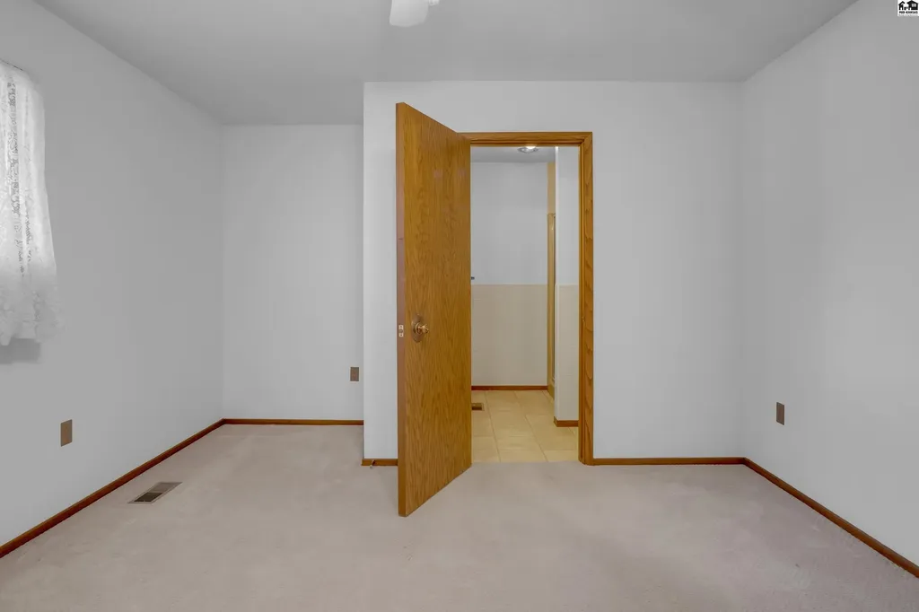 14 Paseo Place Hutchinson KS 67502