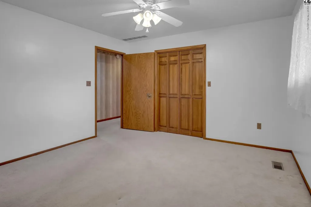 14 Paseo Place Hutchinson KS 67502