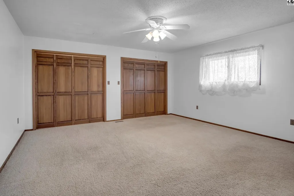 14 Paseo Place Hutchinson KS 67502
