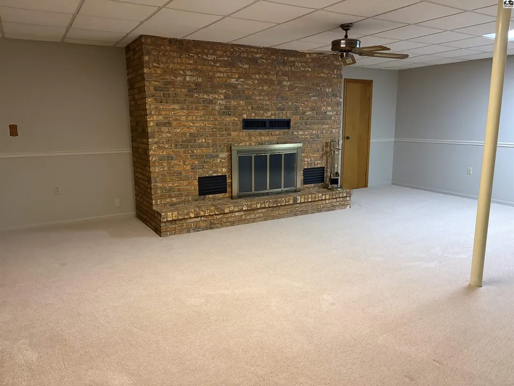 900 Old Farm Estates Hutchinson KS 67502