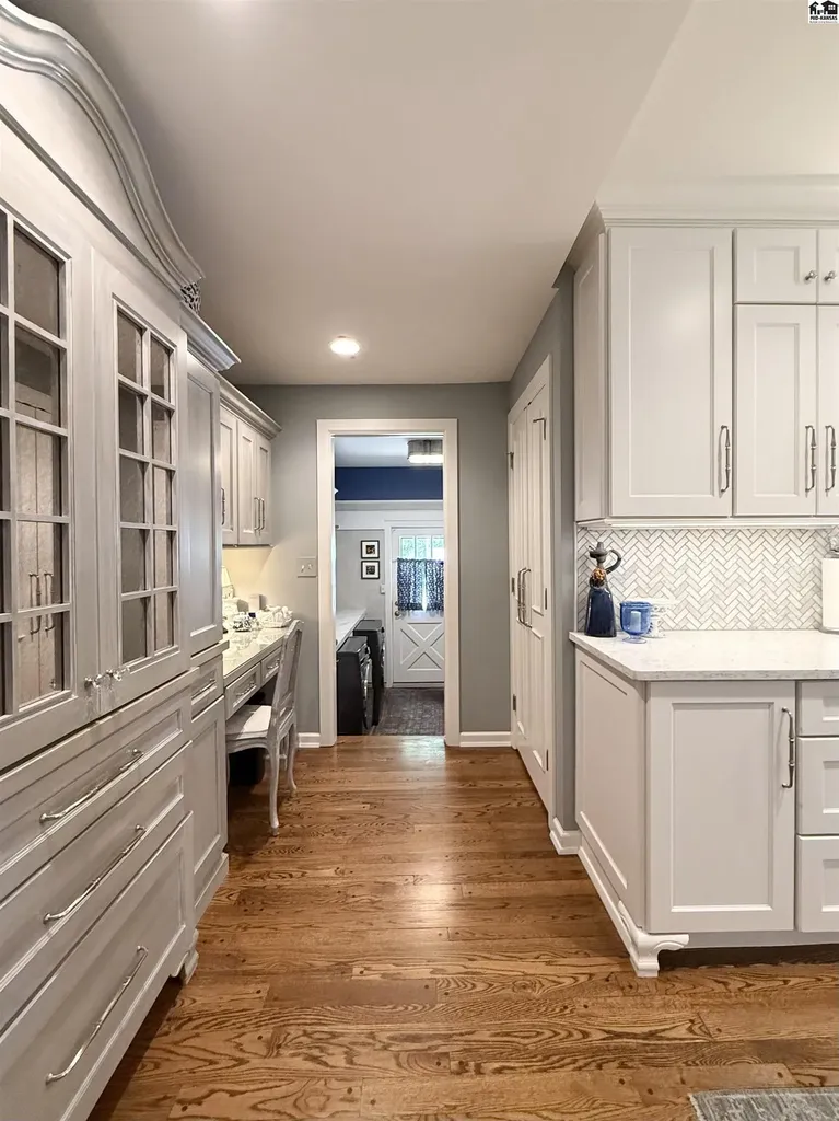 130 Hyde Park Drive Hutchinson KS 67502