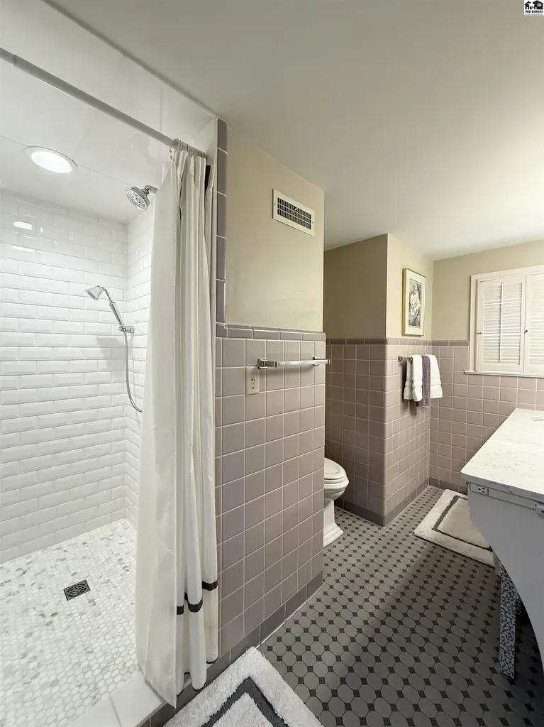 130 Hyde Park Drive Hutchinson KS 67502
