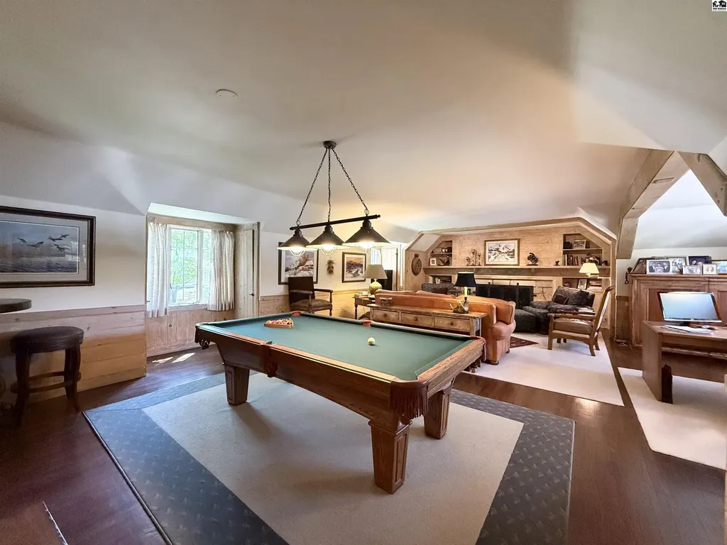 130 Hyde Park Drive Hutchinson KS 67502