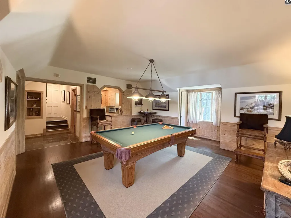 130 Hyde Park Drive Hutchinson KS 67502