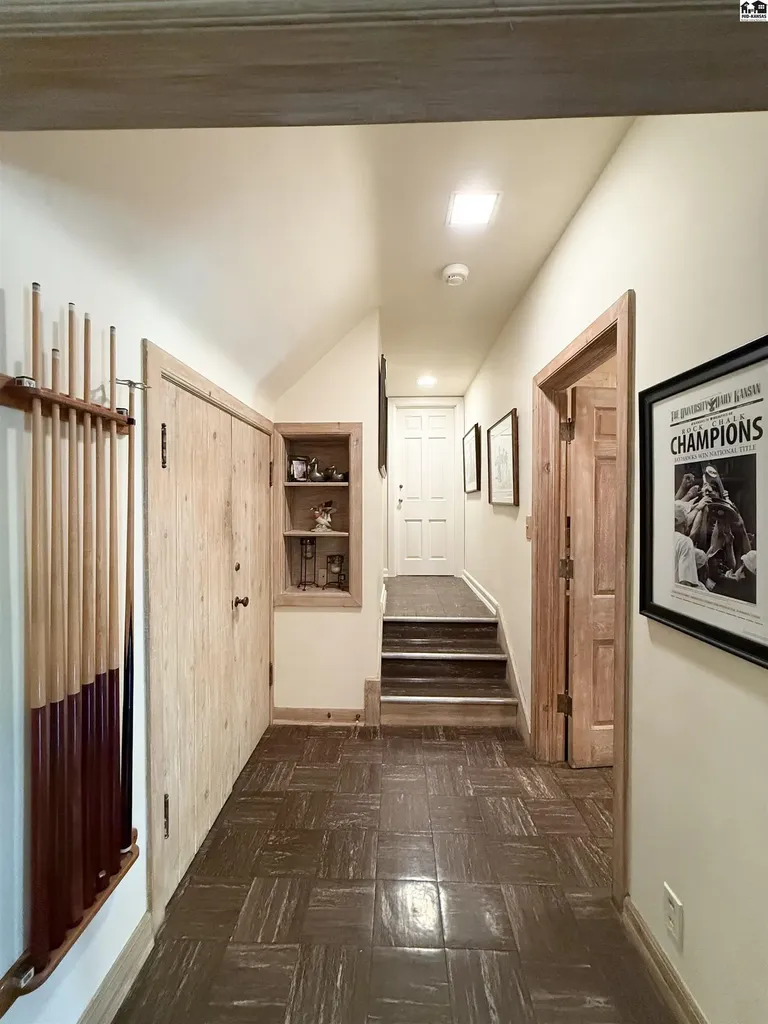 130 Hyde Park Drive Hutchinson KS 67502