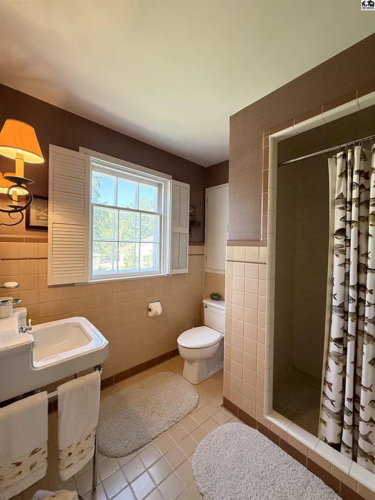 130 Hyde Park Drive Hutchinson KS 67502