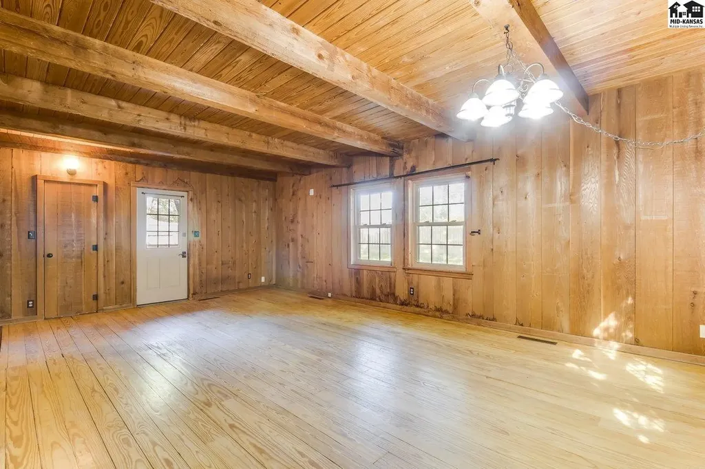 6 Windemere Court Hutchinson KS 67502-0000