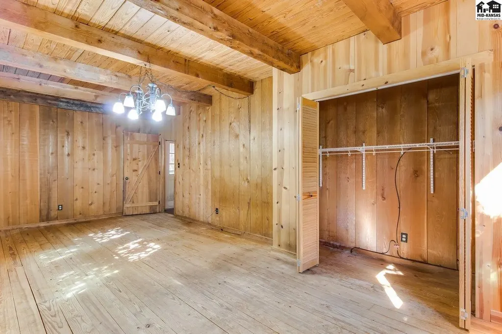 6 Windemere Court Hutchinson KS 67502-0000