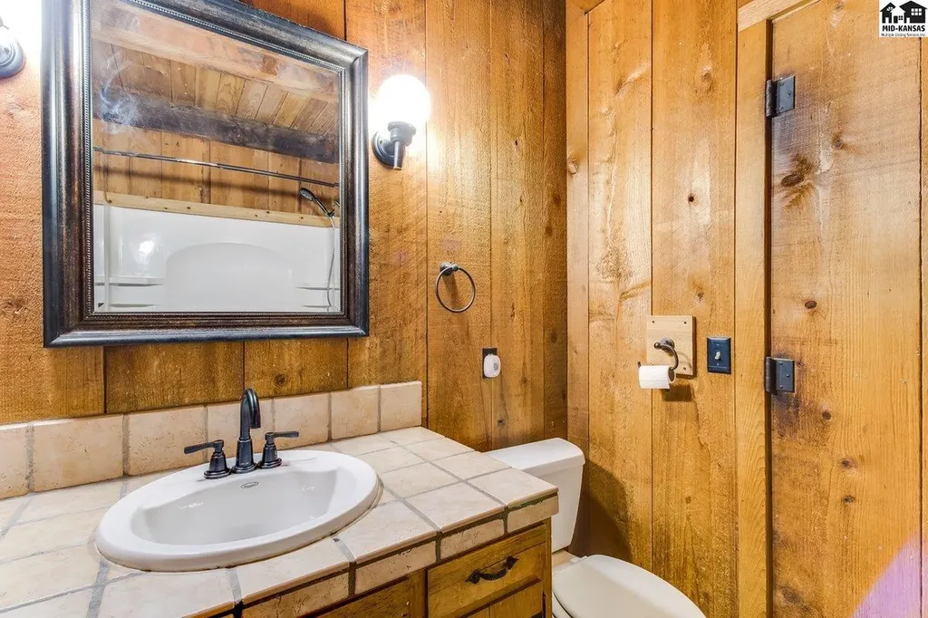 6 Windemere Court Hutchinson KS 67502-0000