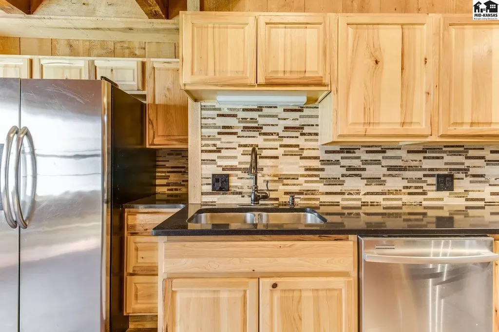 6 Windemere Court Hutchinson KS 67502-0000