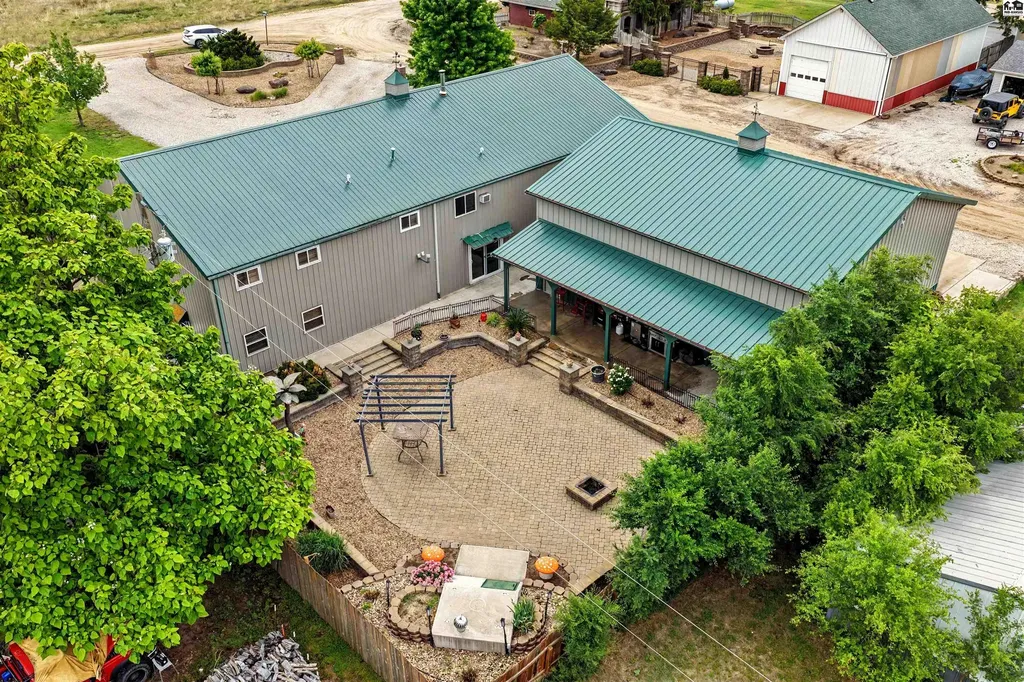 31 Campbell Road Marquette KS 67464