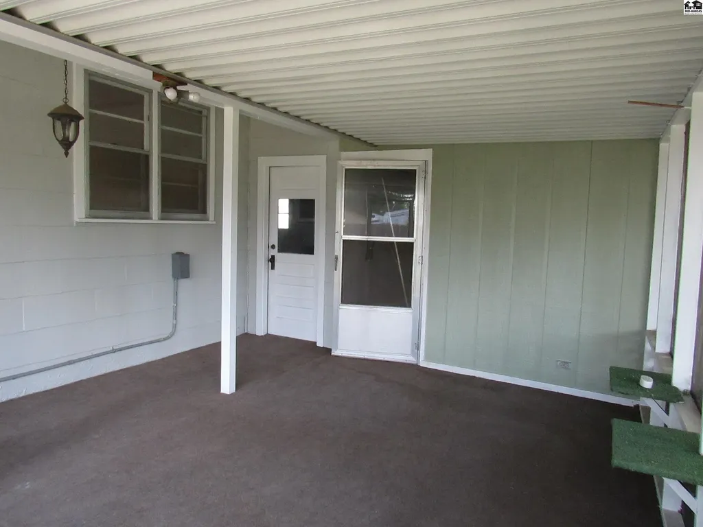2610 N Washington Street Hutchinson KS 67502