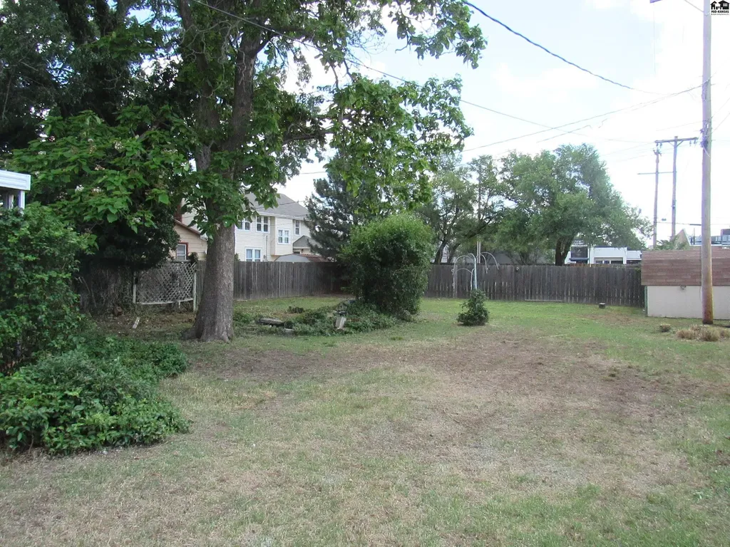 2610 N Washington Street Hutchinson KS 67502
