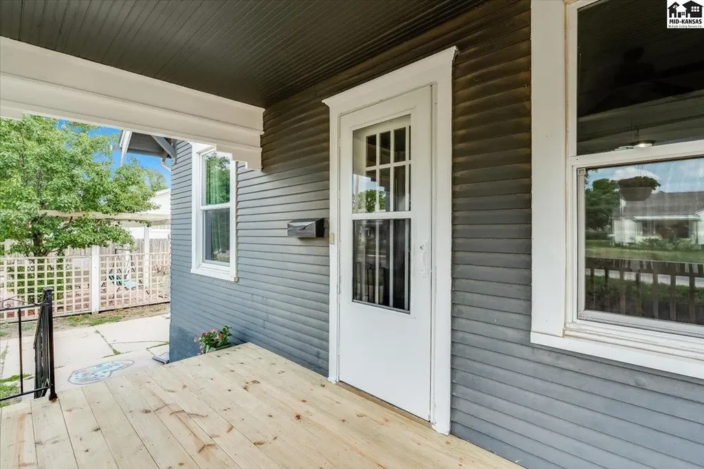 111 E 17th Avenue Hutchinson KS 67501