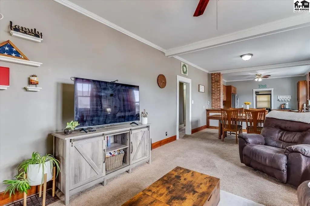 111 E 17th Avenue Hutchinson KS 67501