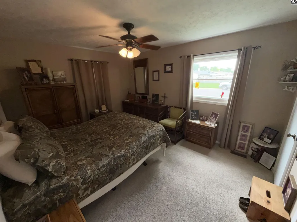 1008 Texas Court Hutchinson KS 67502