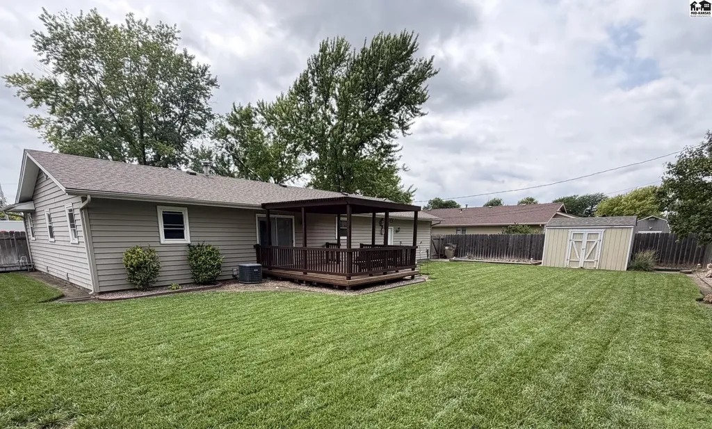 1008 Texas Court Hutchinson KS 67502