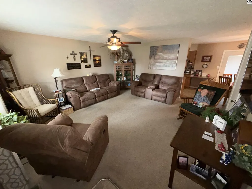 1008 Texas Court Hutchinson KS 67502