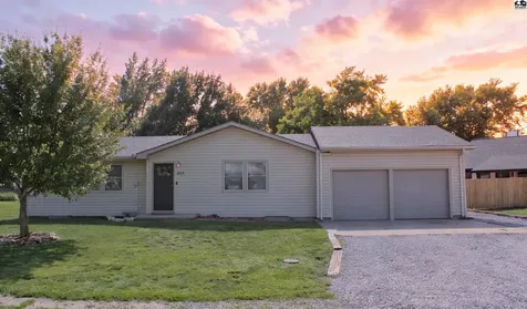 201 N Pratt Mount Hope KS 67108