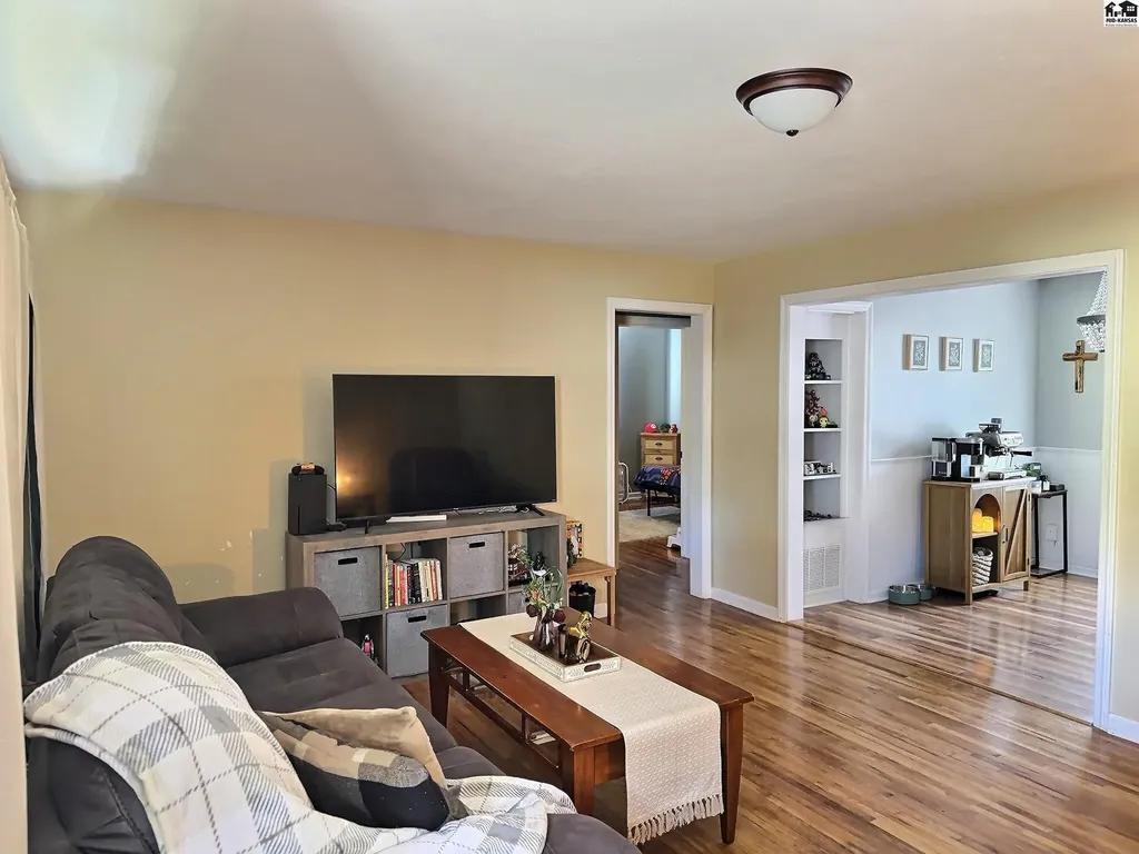 616 W 19th Avenue Hutchinson KS 67502